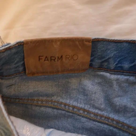 Mid Rise Farm Rio Shorts - Picture 4 of 7